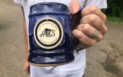 7 Unique, Personalized Wedding Favors Guests Actually Want