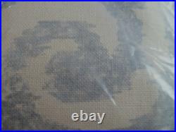 1 Pottery Barn Curtain Drape Lined Cream Blue Linen / Cotton 52x96 Hooks Incl